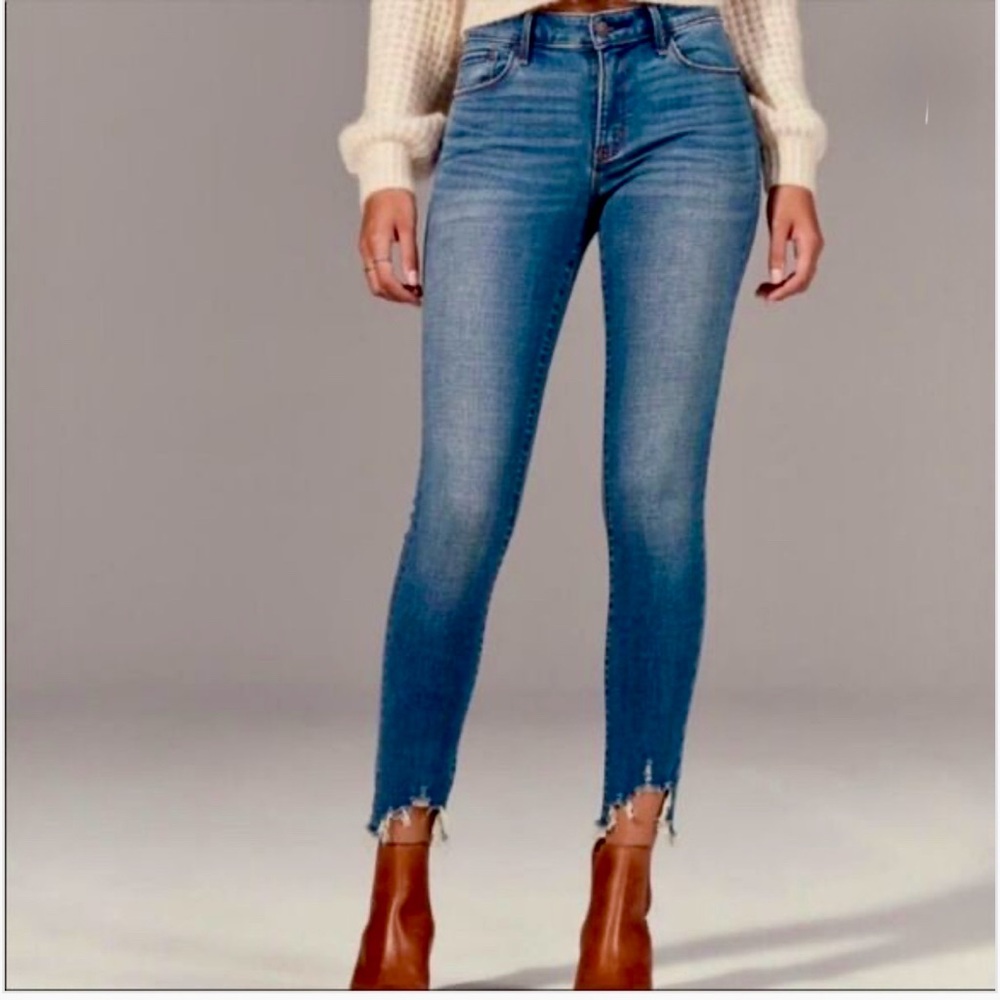 Abercrombie & Fitch Mid Rise Super Skinny Jeans 00 / 24 Short NWT